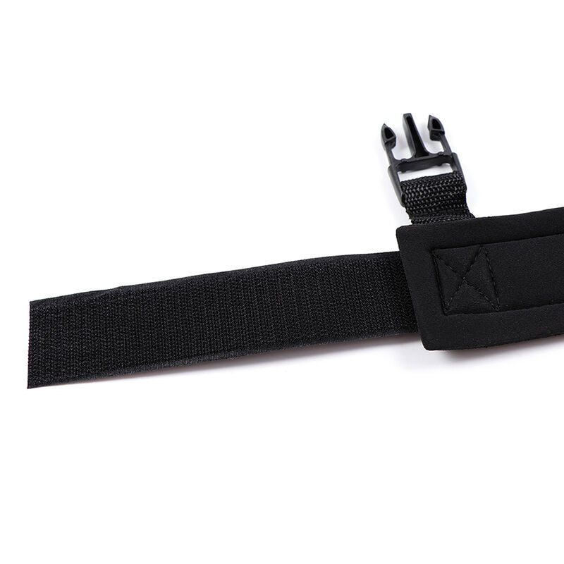 OHMAMA FETISH - NEOPRENE HANDCUFFS WITH CLOSURE