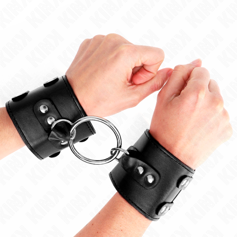 KINK - FIXED WRISTBANDS WITH RING AND STUDS BLACK ADJUSTABLE 17-22 CM X 6.5 CM