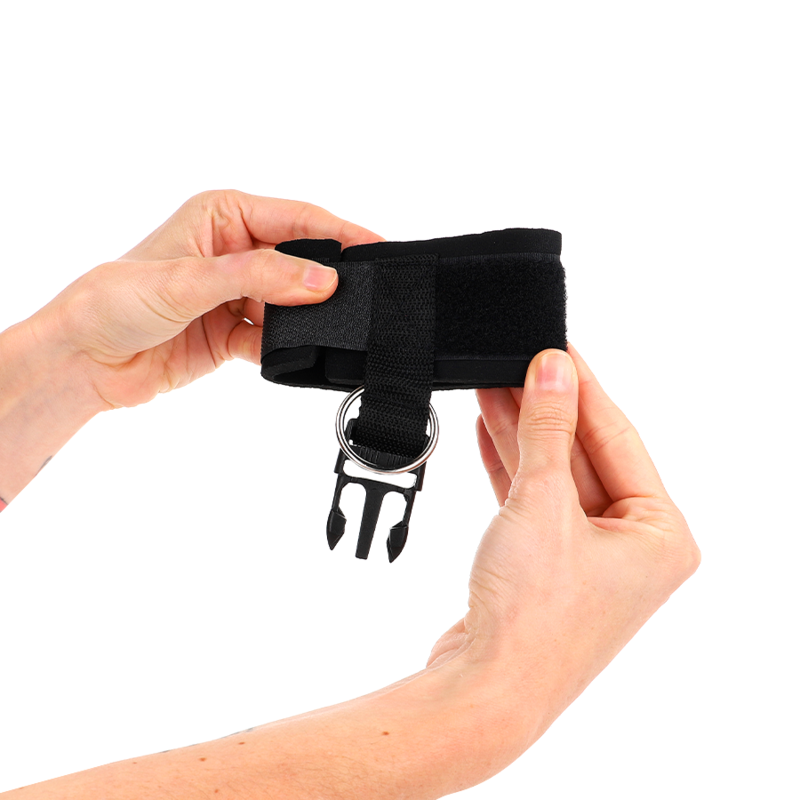 KINK - NEOPRENE WRISTBANDS WITH BLACK HOOK CLOSURE ADJUSTABLE 22-34 CM